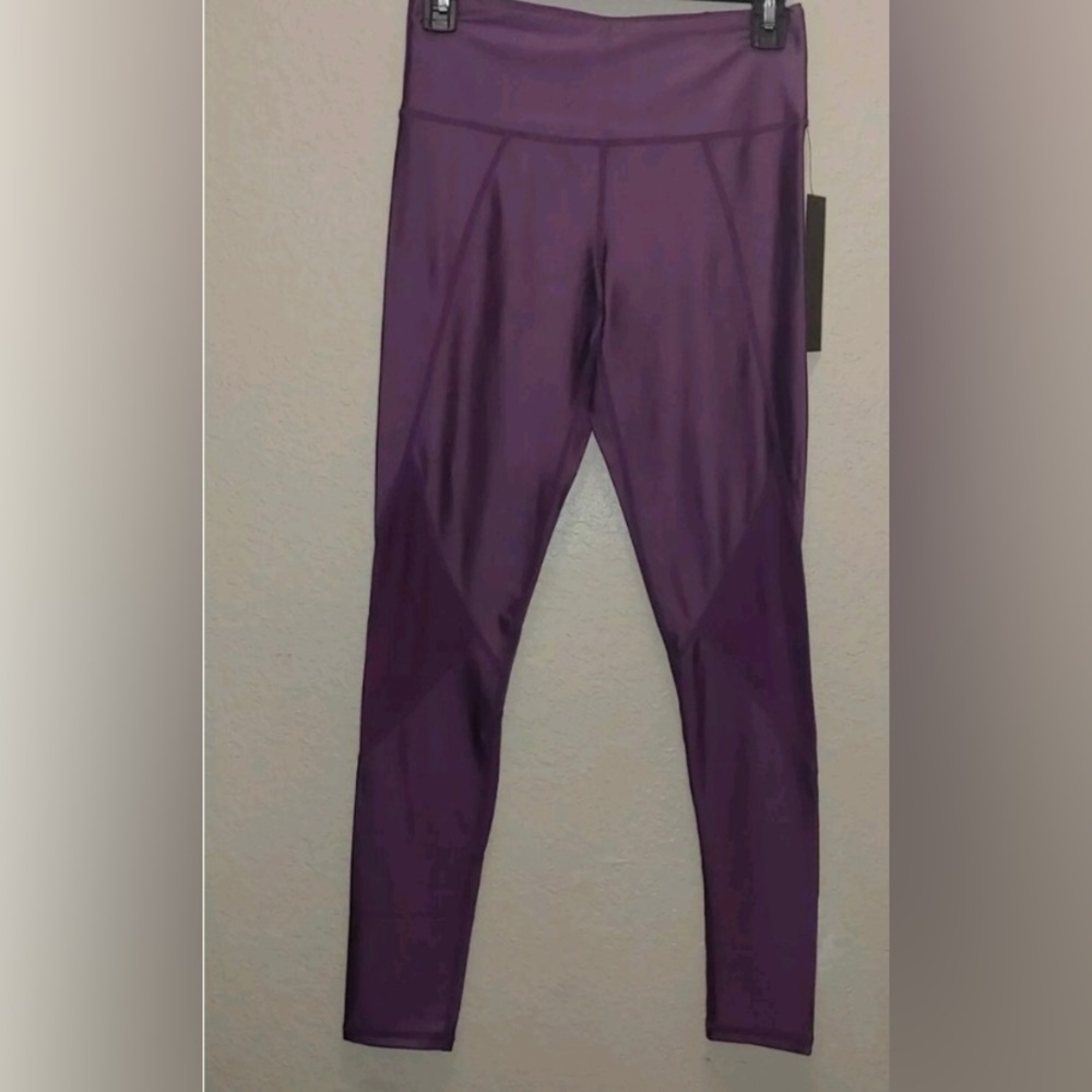 Shiny purple S Mono B leggings NWT